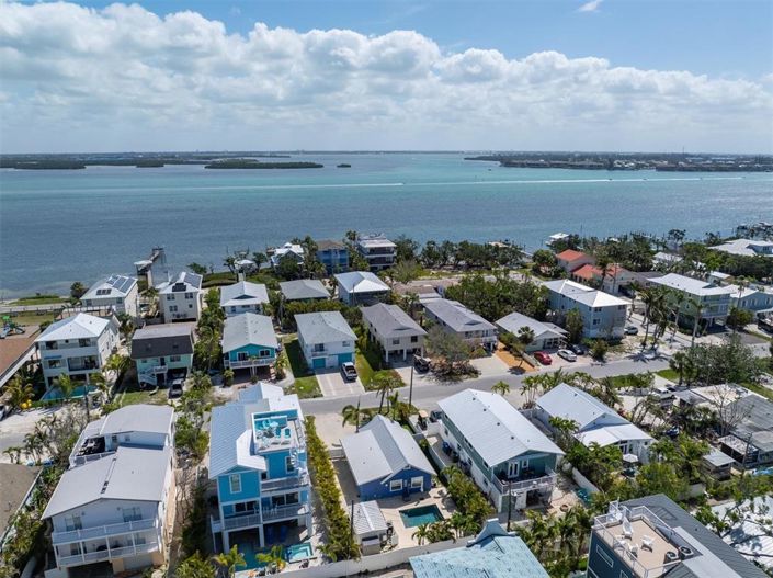 Image No.28-2 Bed Property for sale