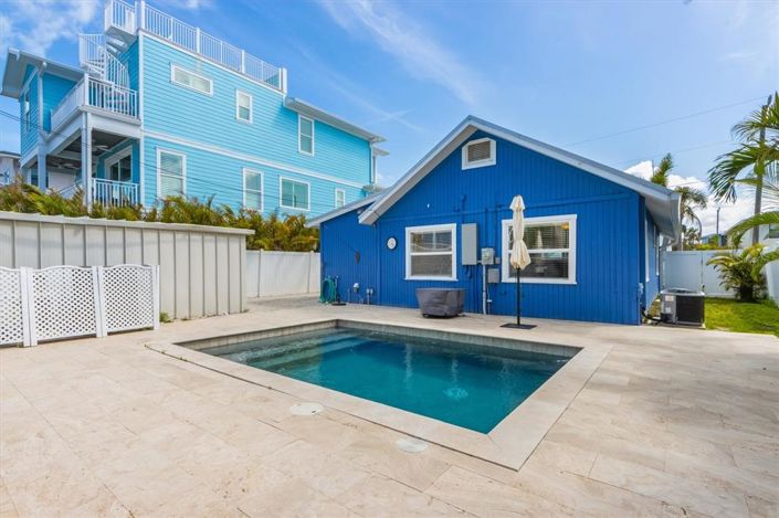 Image No.7-2 Bed Property for sale