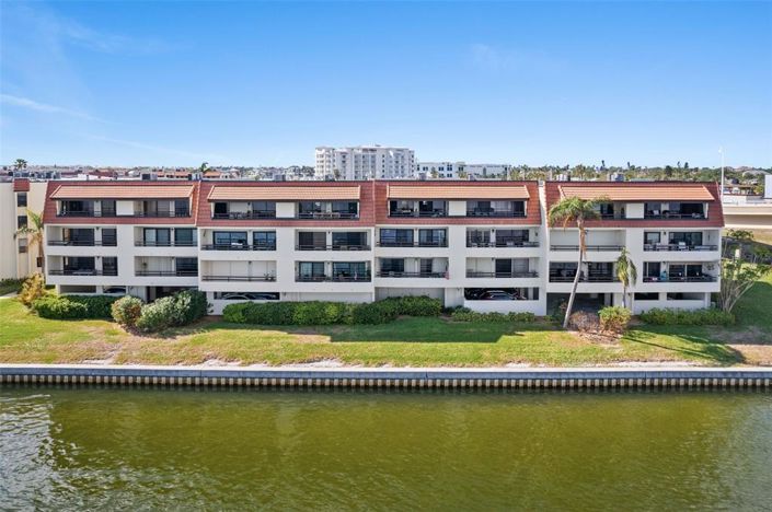 Image No.45-2 Bed Property for sale