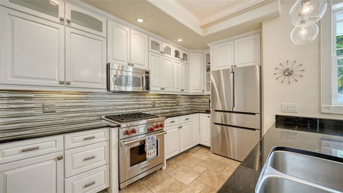 Image No.15-3 Bed Property for sale