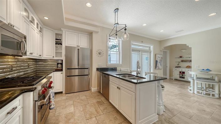 Image No.16-3 Bed Property for sale