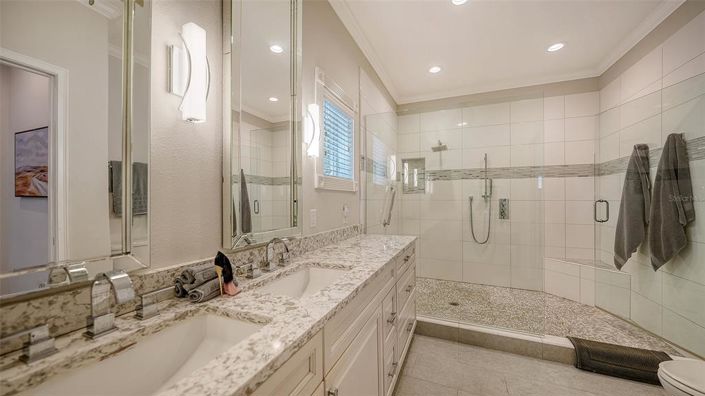 Image No.23-3 Bed Property for sale