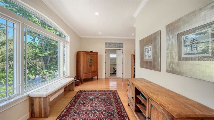 Image No.28-3 Bed Property for sale