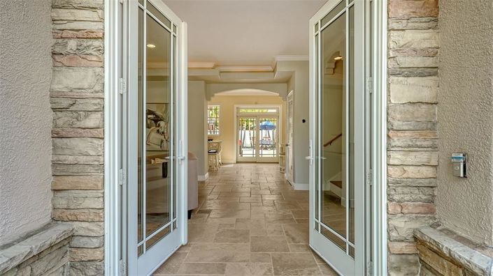 Image No.5-3 Bed Property for sale