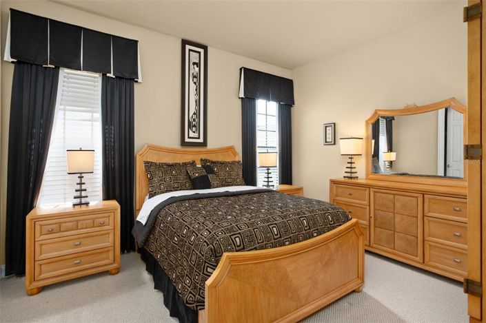 Image No.20-5 Bed Property for sale