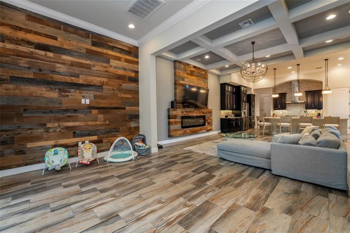 Image No.17-3 Bed Property for sale