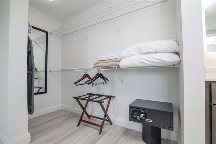 Image No.20-2 Bed Property for sale