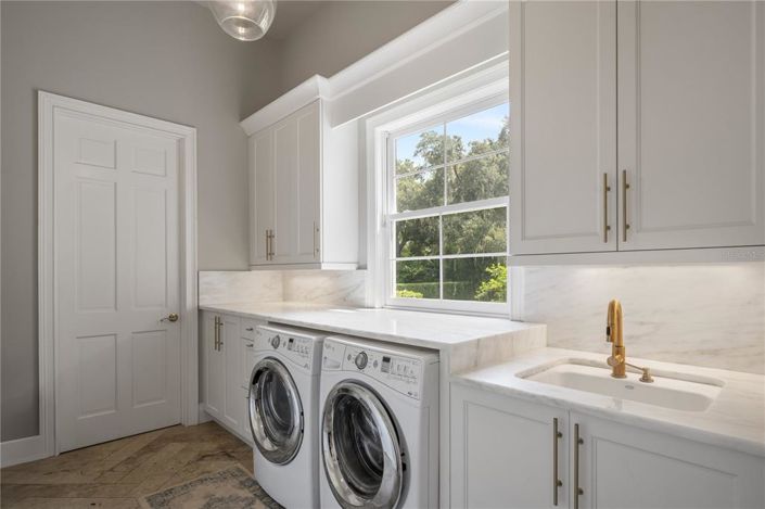 Image No.38-4 Bed Property for sale