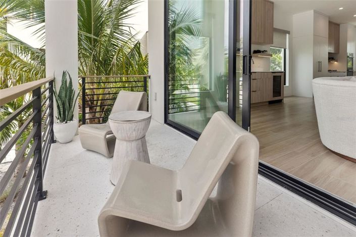 Image No.19-4 Bed Property for sale