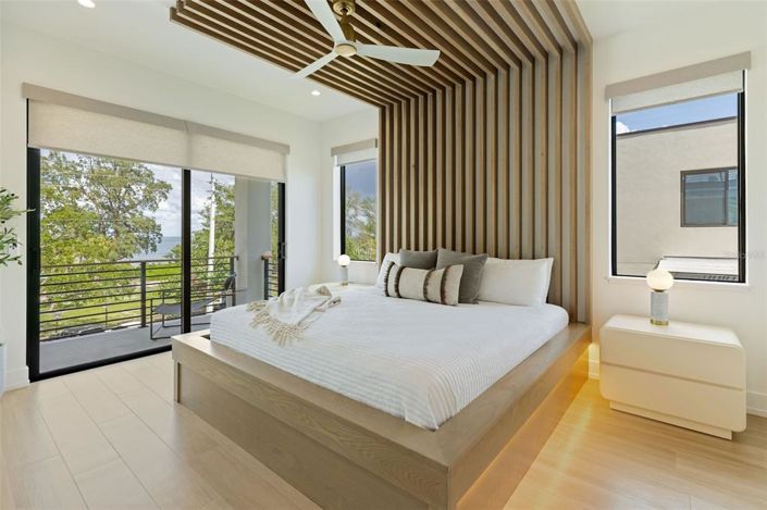 Image No.30-4 Bed Property for sale