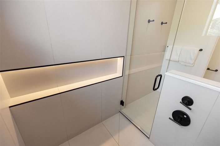 Image No.37-4 Bed Property for sale