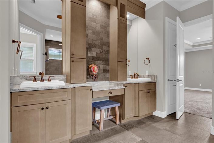 Image No.13-4 Bed Property for sale