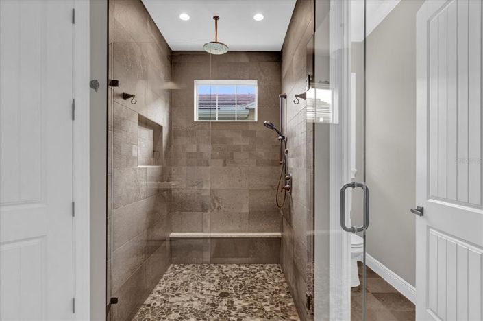 Image No.15-4 Bed Property for sale