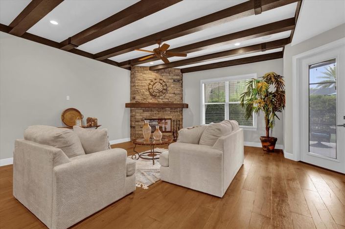 Image No.7-4 Bed Property for sale