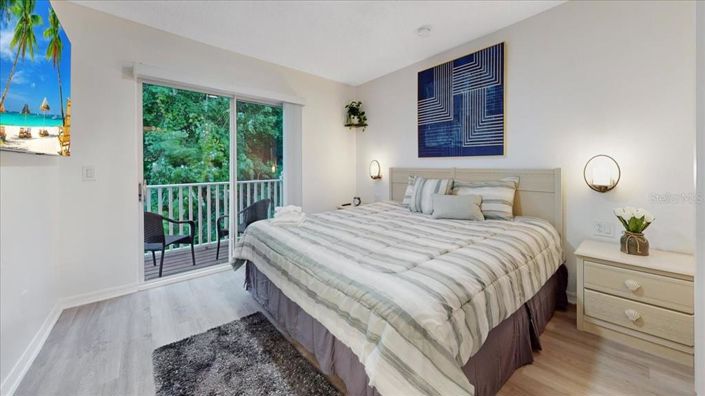 Image No.18-3 Bed Townhouse for sale