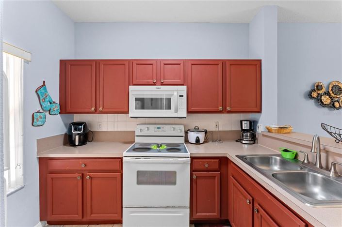 Image No.11-3 Bed Townhouse for sale