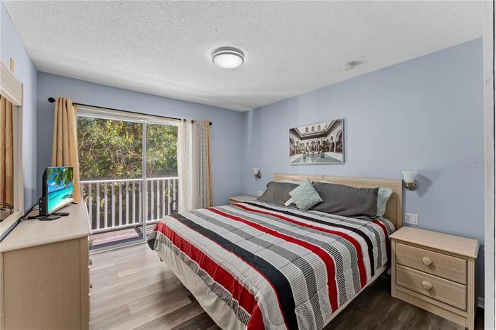 Image No.20-3 Bed Townhouse for sale