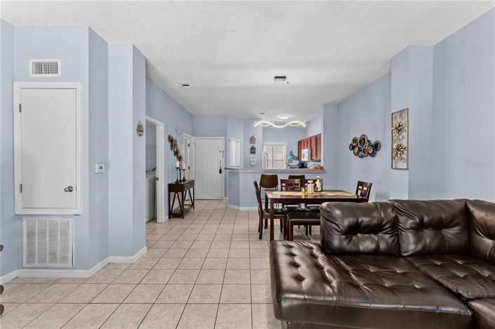 Image No.8-3 Bed Townhouse for sale