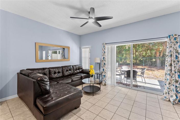 Image No.9-3 Bed Townhouse for sale