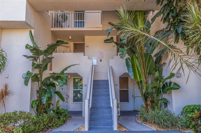 Image No.2-2 Bed Property for sale