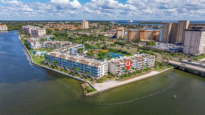 Image No.40-2 Bed Property for sale