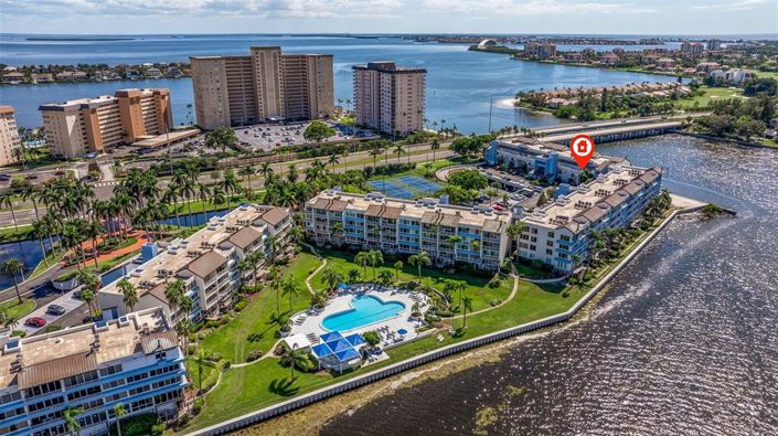 Image No.43-2 Bed Property for sale