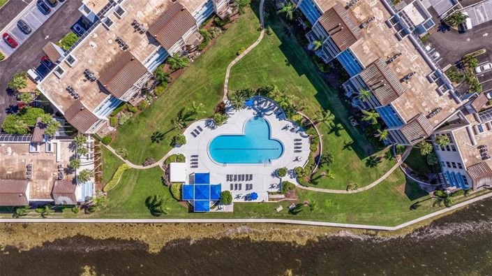 Image No.44-2 Bed Property for sale