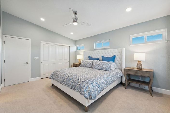 Image No.45-3 Bed Property for sale