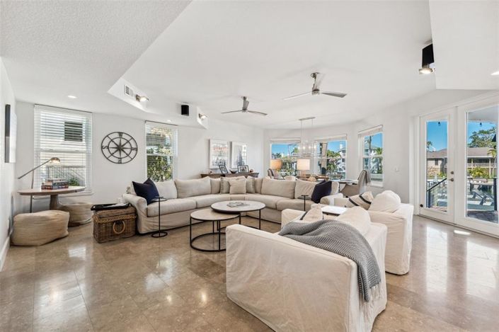 Image No.5-3 Bed Property for sale