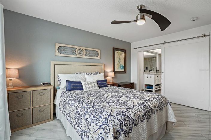 Image No.13-1 Bed Property for sale