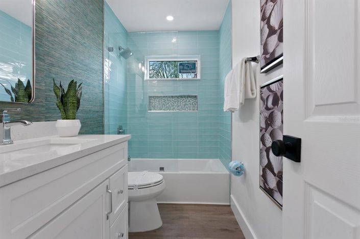 Image No.17-5 Bed Property for sale