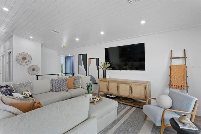 Image No.22-5 Bed Property for sale