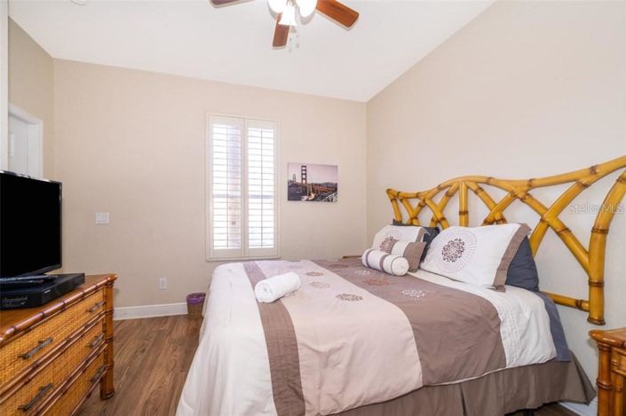 Image No.17-4 Bed Property for sale