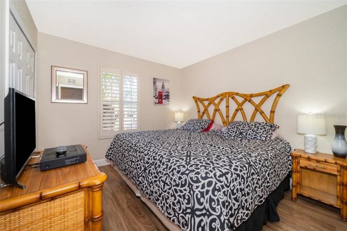 Image No.18-4 Bed Property for sale