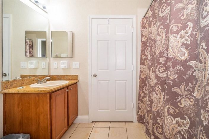 Image No.19-4 Bed Property for sale