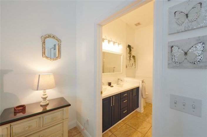 Image No.14-4 Bed Townhouse for sale