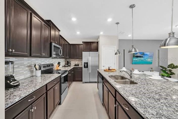 Image No.11-5 Bed Townhouse for sale