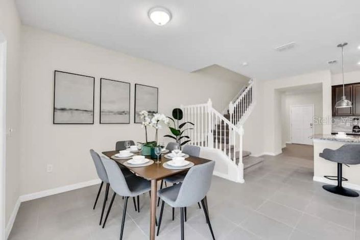 Image No.16-5 Bed Townhouse for sale