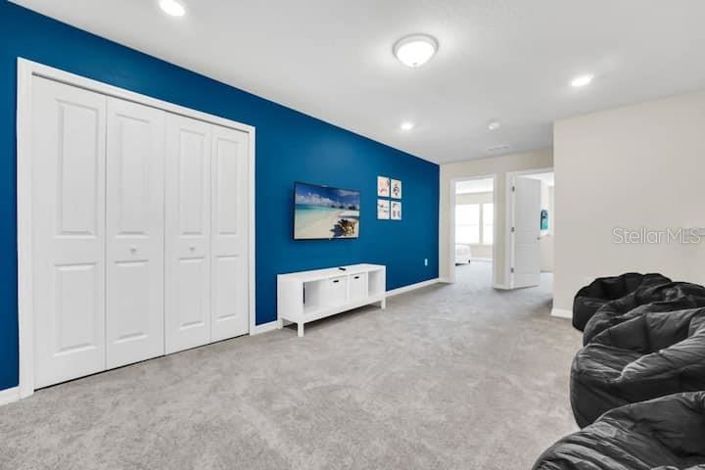 Image No.28-5 Bed Townhouse for sale