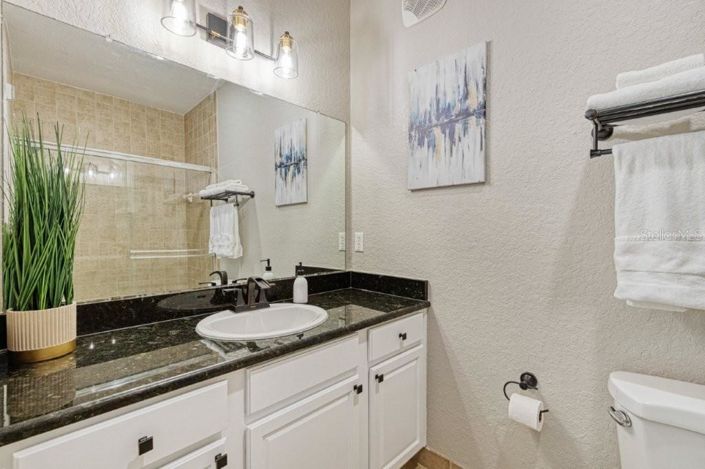 Image No.25-2 Bed Property for sale