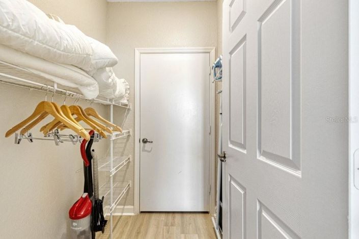 Image No.33-2 Bed Property for sale