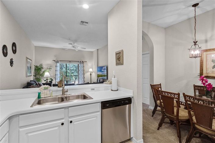 Image No.8-3 Bed Property for sale