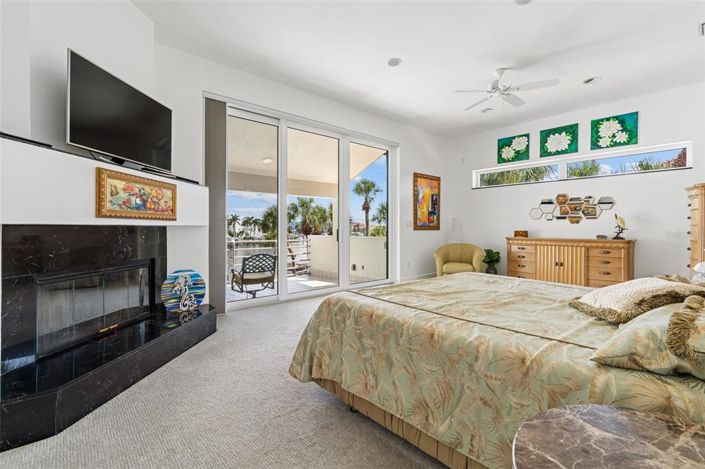 Image No.26-5 Bed Property for sale