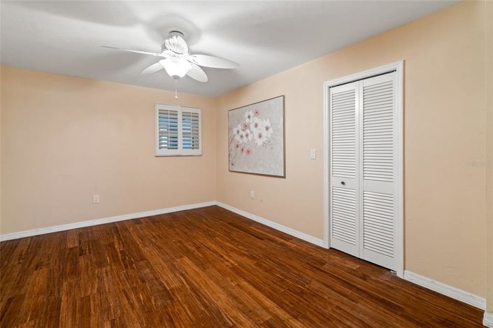 Image No.27-3 Bed Property for sale