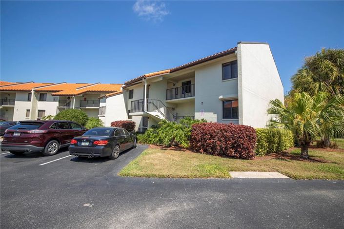 Image No.40-2 Bed Property for sale