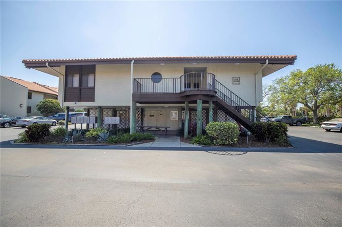 Image No.43-2 Bed Property for sale