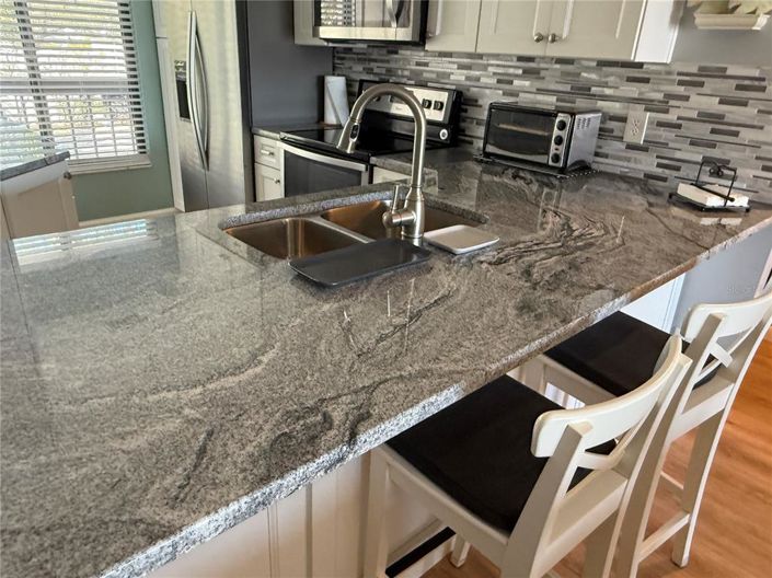 Image No.11-2 Bed Property for sale