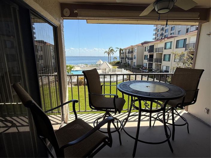 Image No.25-2 Bed Property for sale