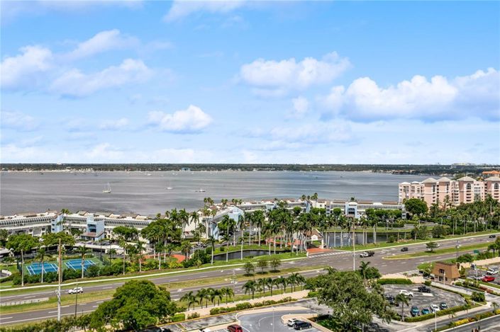 Image No.28-2 Bed Property for sale