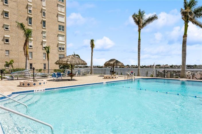 Image No.30-2 Bed Property for sale